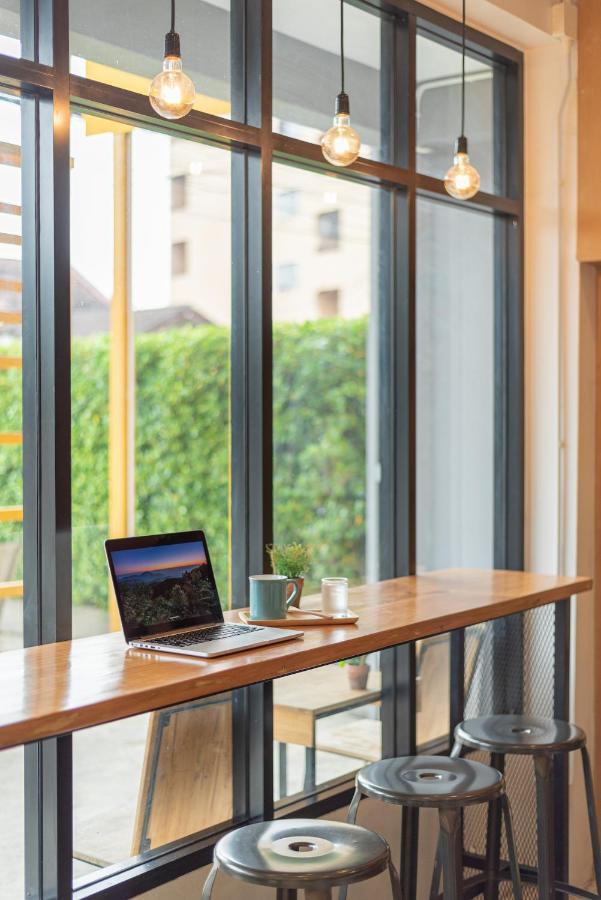 Bedgasm Hotel X Cafe Nimman Chiang Mai Eksteriør billede