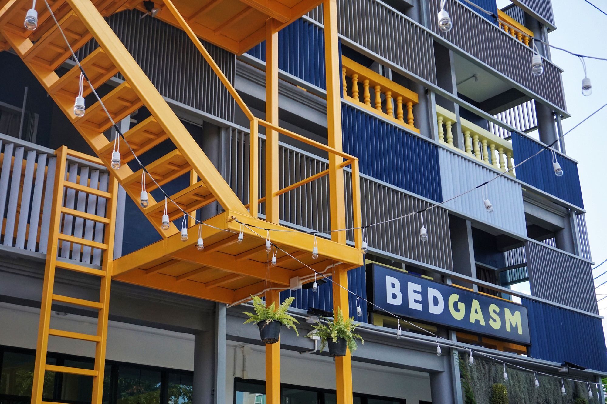 Bedgasm Hotel X Cafe Nimman Chiang Mai Eksteriør billede